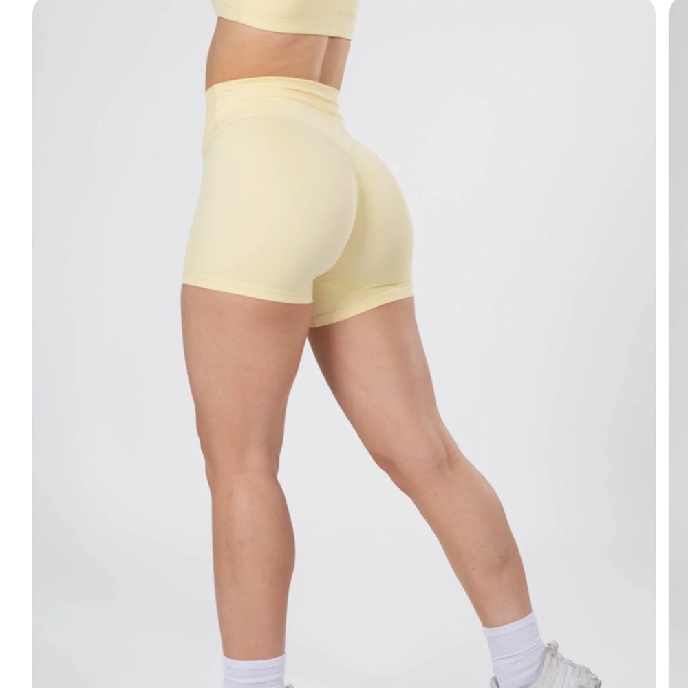 sculptseam plus shorts